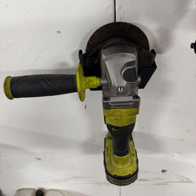 Uchwyt ścienny do szlifierki k – Workshop Tools Hanger recenzja i cena